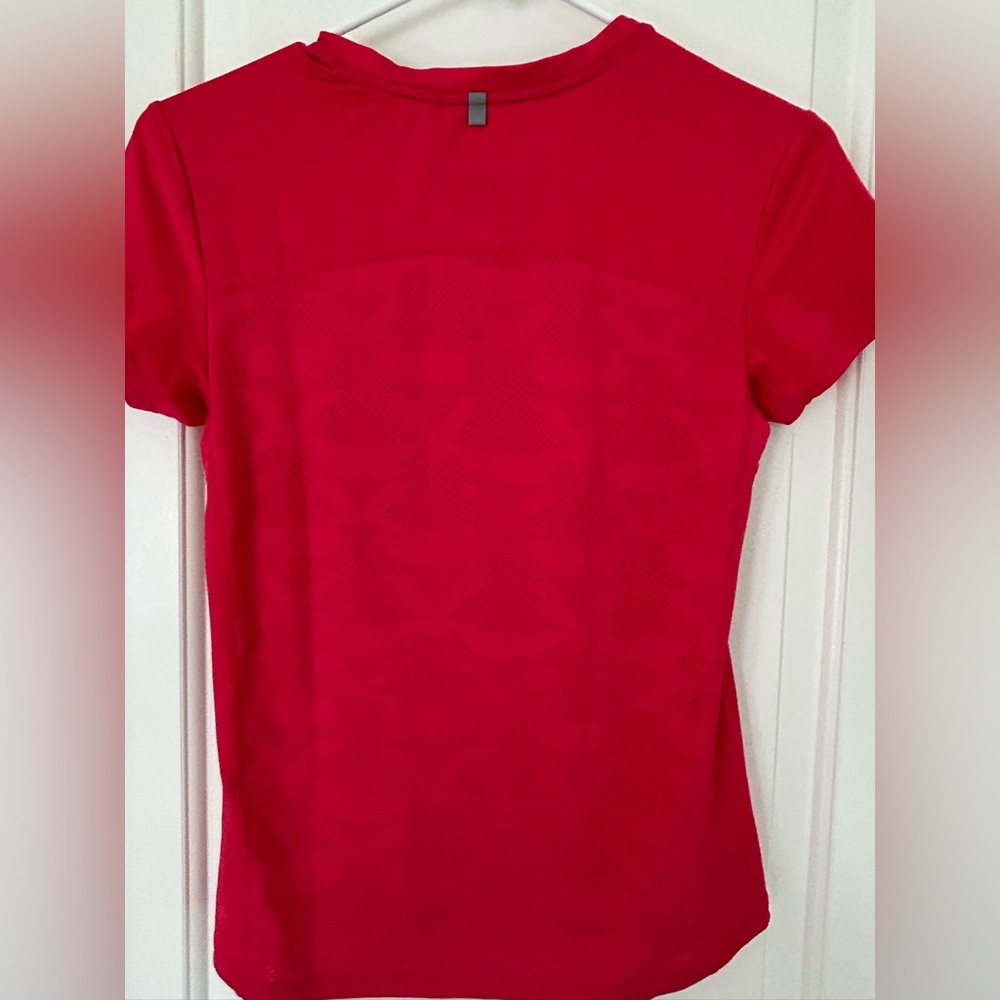 Kaila’s Pink Functional Women's Tee Size Small - Picture 2 of 4
